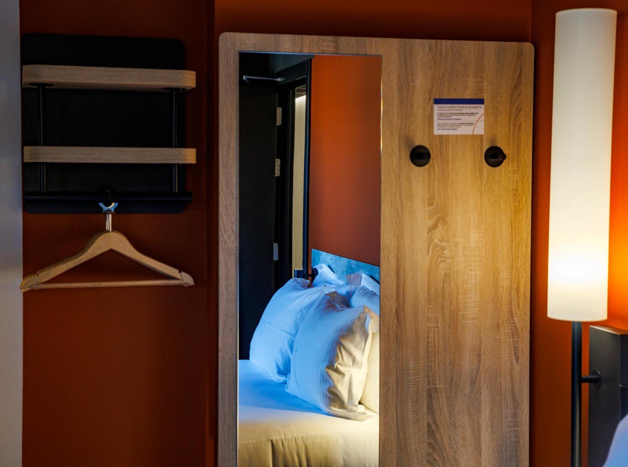 Ibis Budget Logrono Centro Luaran gambar