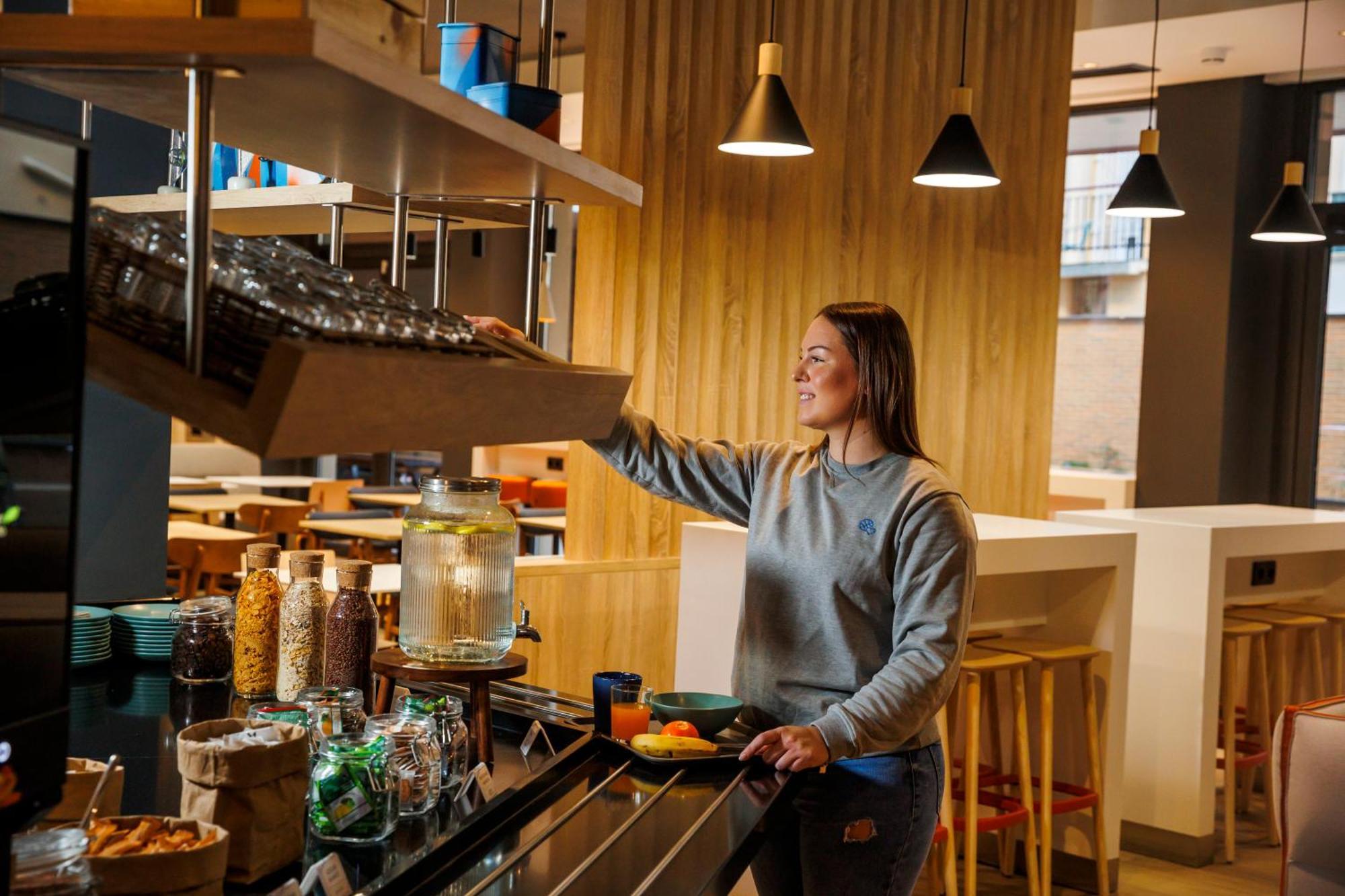 Ibis Budget Logrono Centro Luaran gambar