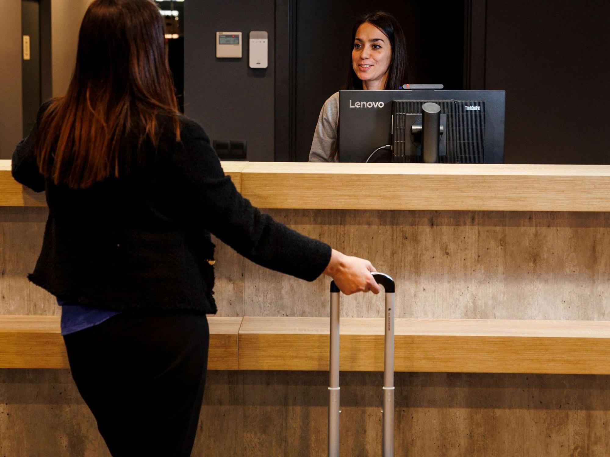 Ibis Budget Logrono Centro Luaran gambar