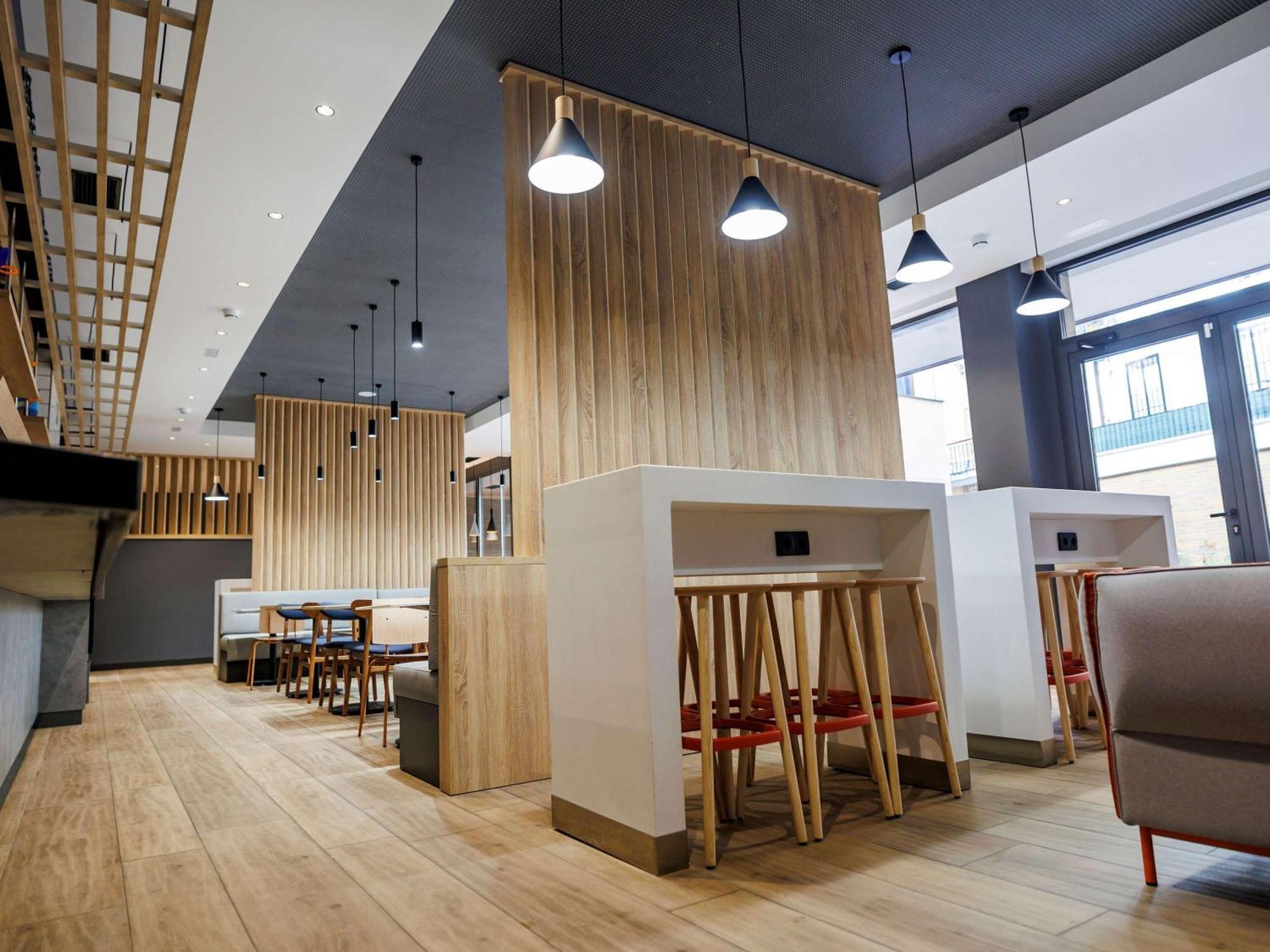 Ibis Budget Logrono Centro Luaran gambar