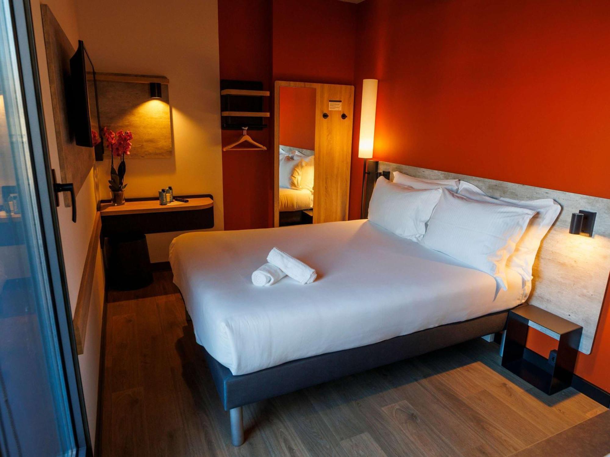 Ibis Budget Logrono Centro Luaran gambar