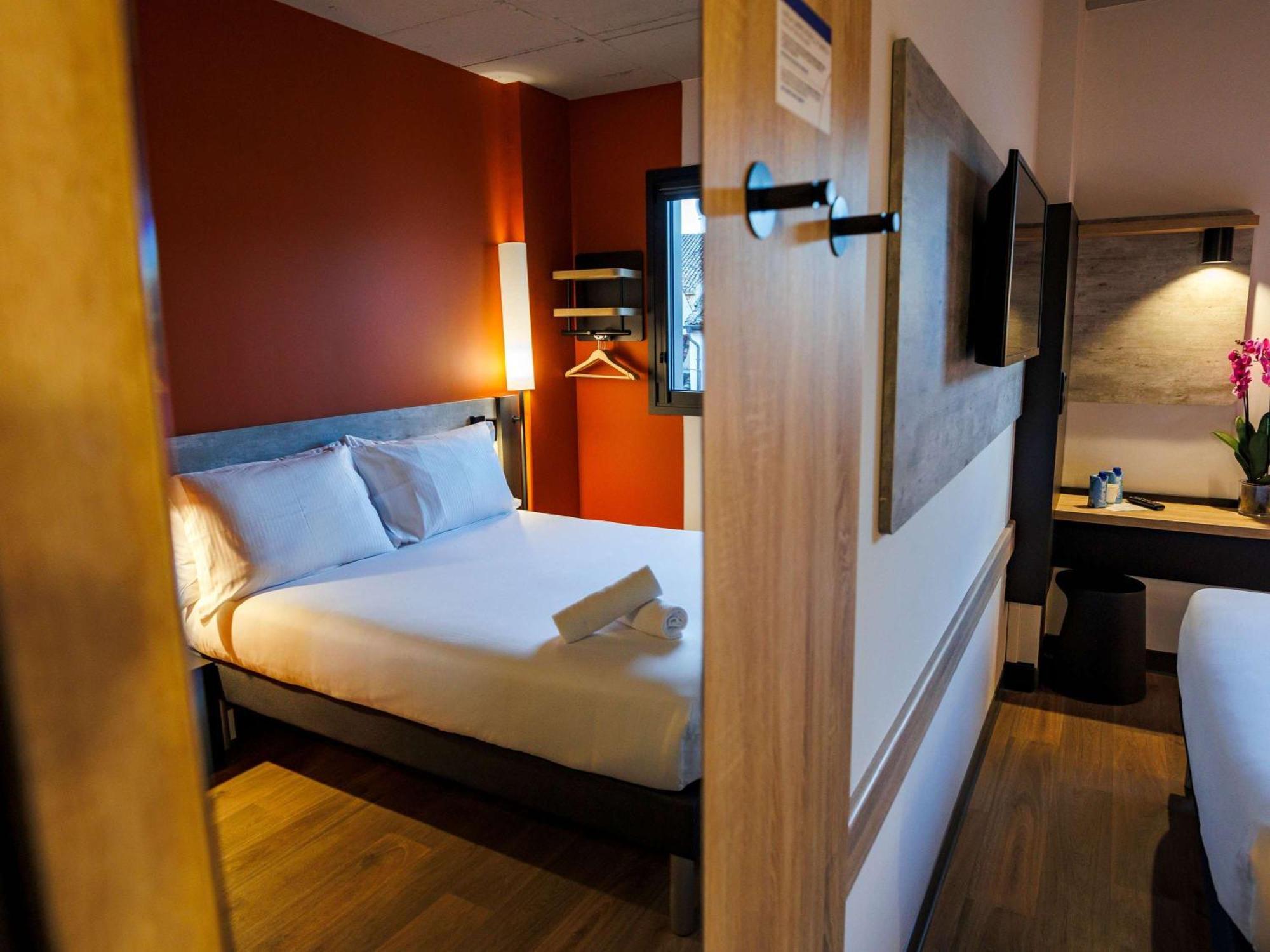 Ibis Budget Logrono Centro Luaran gambar